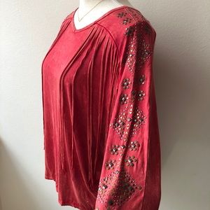 Detailed Red Top